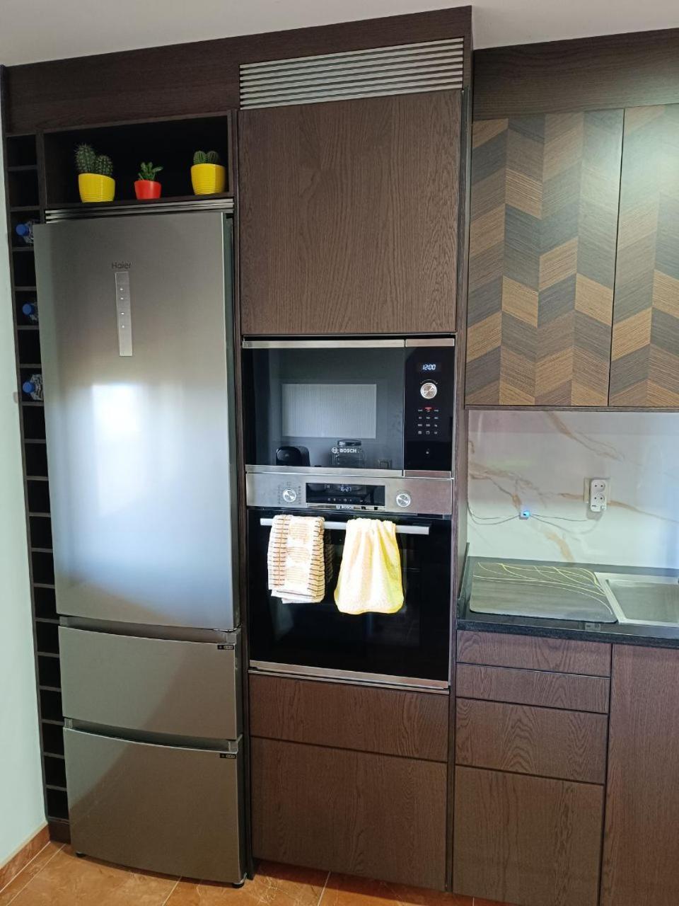 Oasis Inn Pedornes エクステリア 写真
